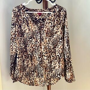 Cheetah print is in for fall! Size small top.